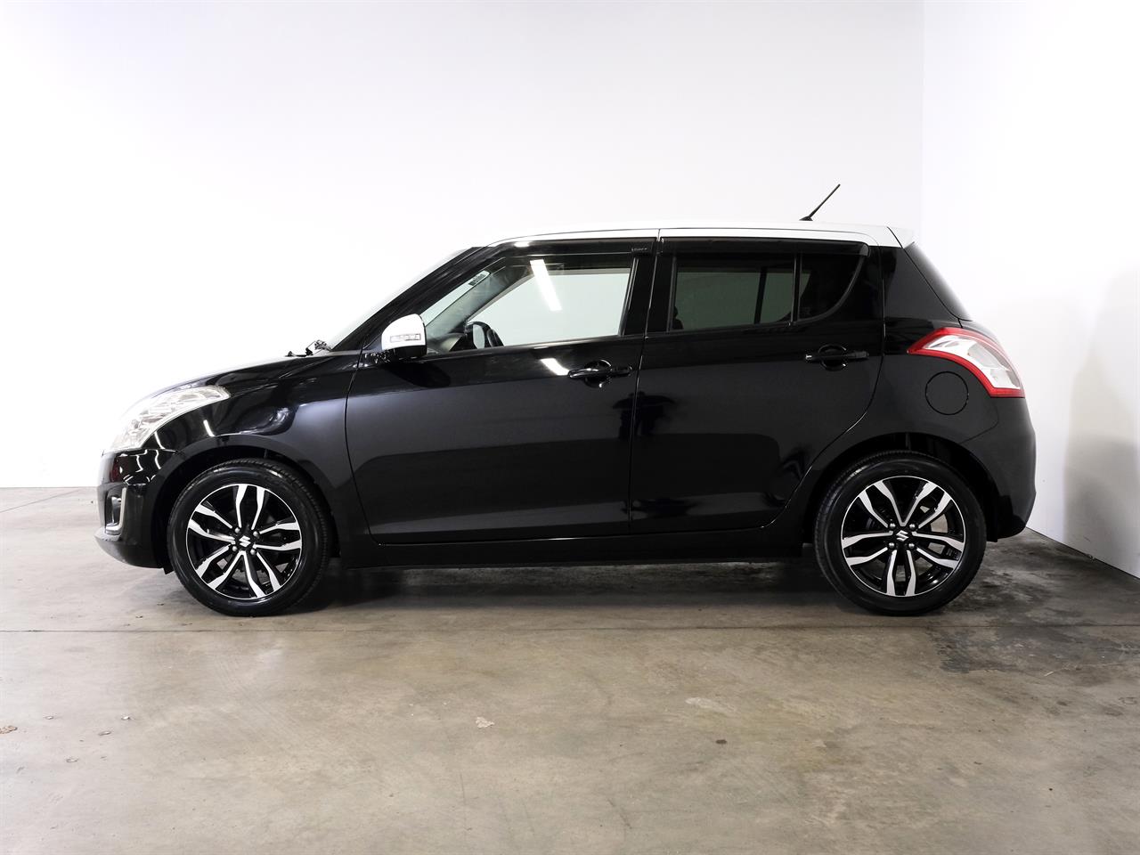 Wheeler Motor Company -#26798 2015 Suzuki Swift