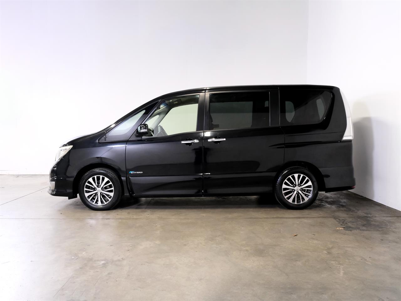 Wheeler Motor Company -#27300 2015 Nissan Serena