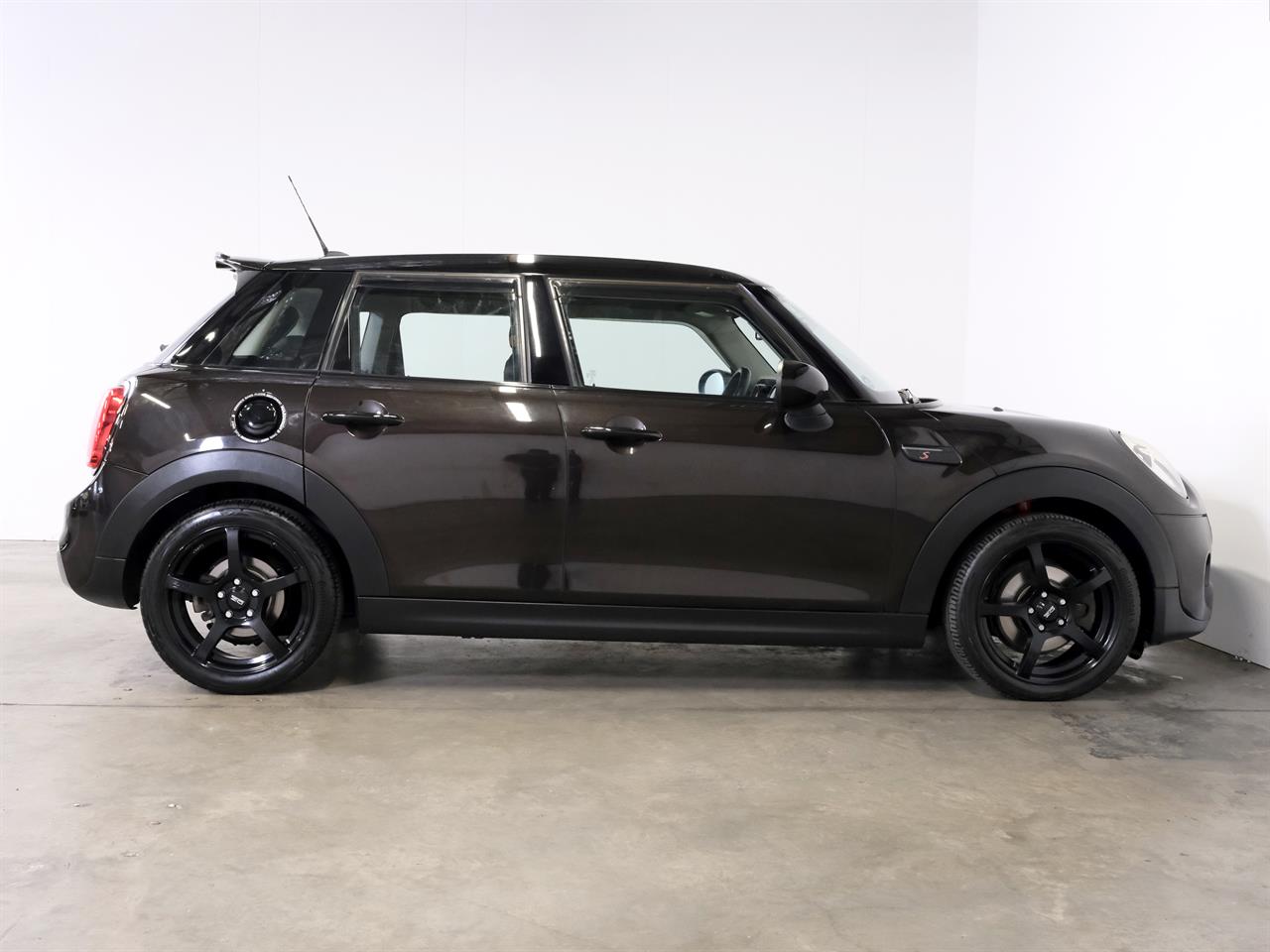 Wheeler Motor Company -#27562 2017 Mini Cooper