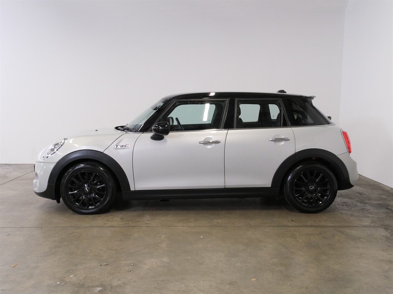 Wheeler Motor Company -#28118 2015 Mini Cooper